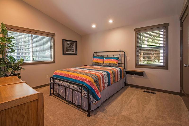 11 Pine Bough Villa ซันริเวอร์ ภายนอก รูปภาพ