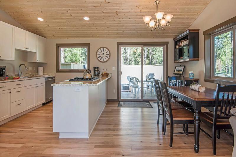 11 Pine Bough Villa ซันริเวอร์ ภายนอก รูปภาพ